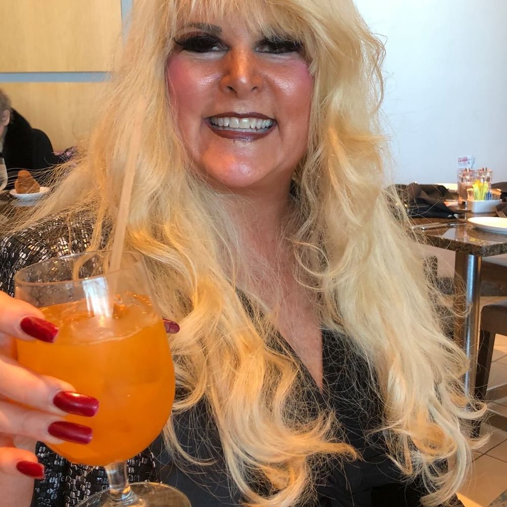 Meet your Posher, Pamela